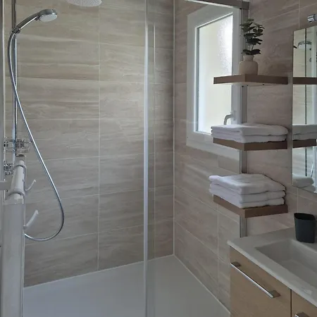 Ticya 10 Minutes Parc Disneyland Maison Neuve Indépendante Jusqu'à 5 Voyageurs Lit Bébé 2 Places Parking Ferme Casa de Férias Isles-lès-Villenoy